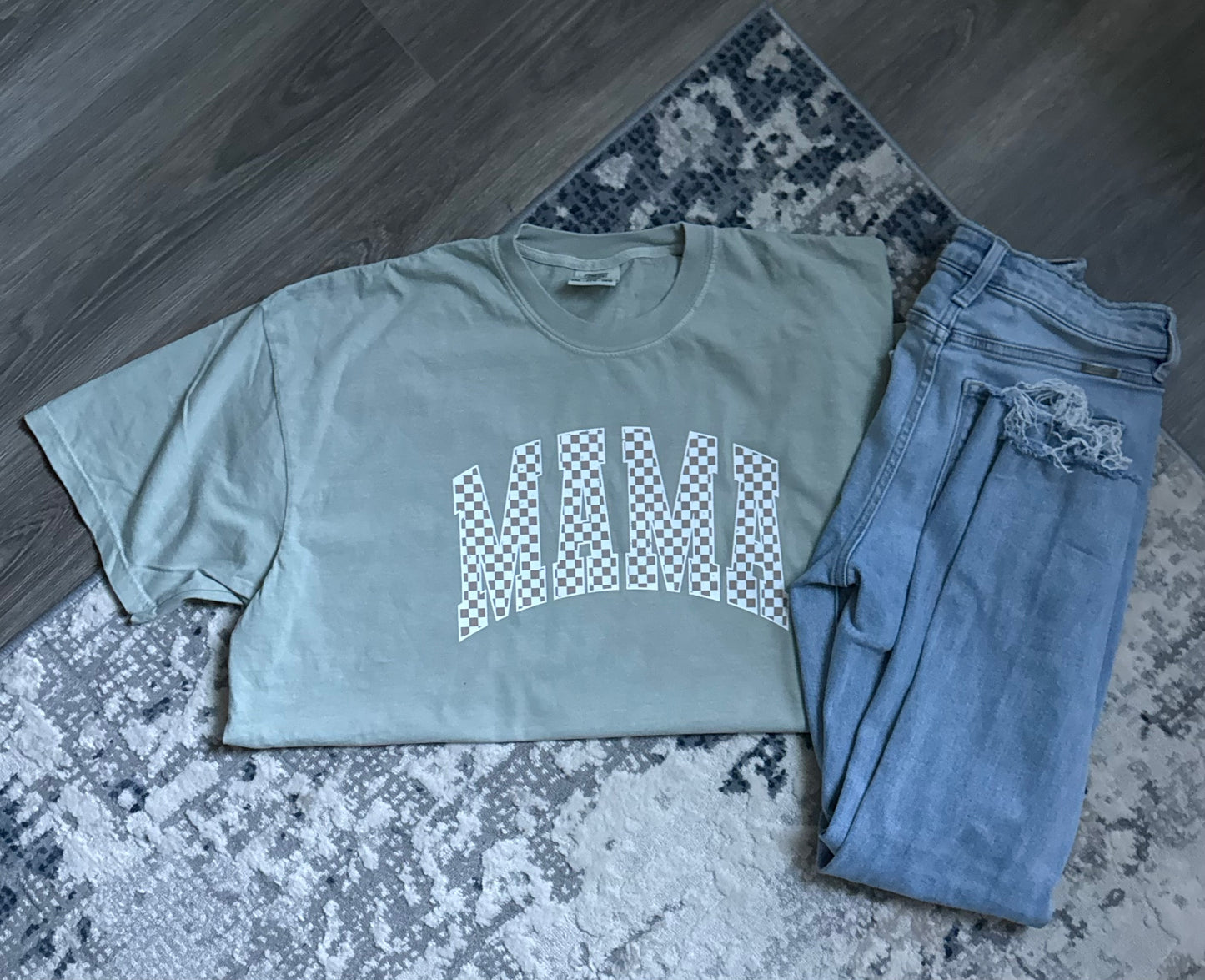 Checkered MAMA T-Shirt